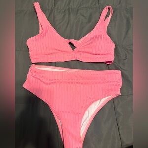 Women’s Amazon pink bikini set SIZE MEDIUM